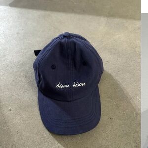 New Le scarf bisou bisou blue cap